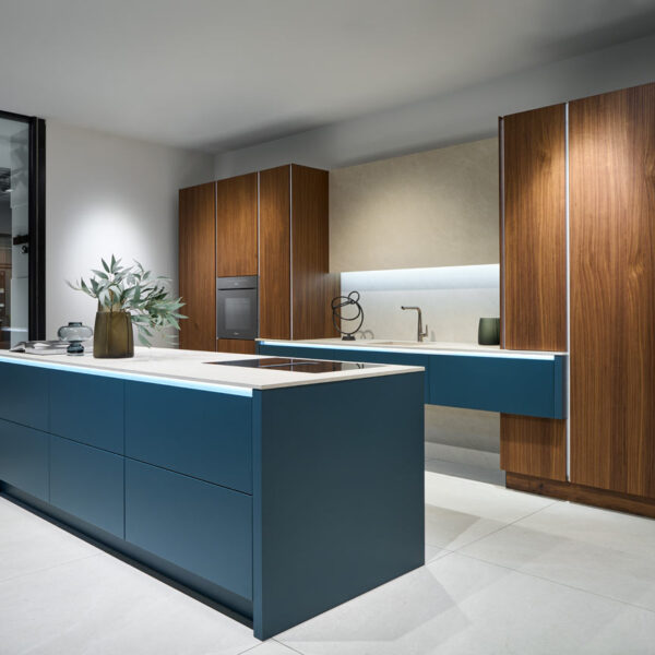 AV 6023 GL elegant walnut 600x600