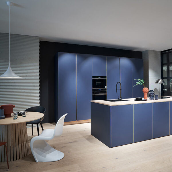 AV 7080 smoky blue 600x600