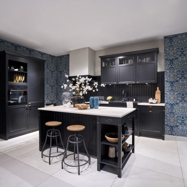 BRISTOL black 600x600