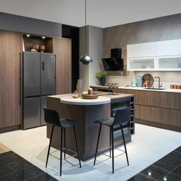 KINGSTON GL dark walnut PERFECT SOFT GL taupe 600x600