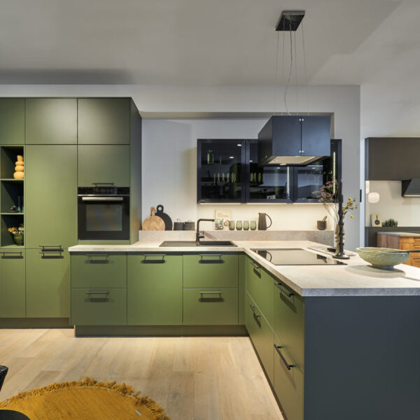 SCALA olive green 600x600